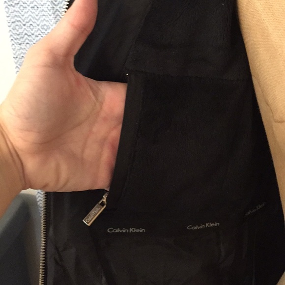 Calvin Klein Puffer Jacket - Picture 5 of 8